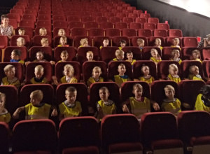 Wyjście do Kina Spójnia na ,,Kicia Kocia w Przedszkolu" - gr. 2 i 5