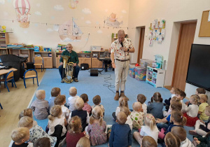 ,,Akademia Pana Feliksa" - omówienie instrumentu muzycznego.