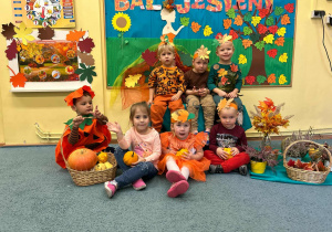 Wspólne zdjęcie grupy IV podczas Balu jesieni.