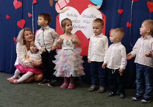 Występy dzieci na dzień Babci i Dziadka