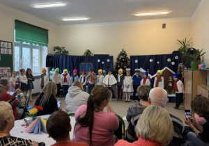 Występy dzieci na dzień Babci i Dziadka