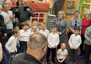 Występy dzieci na dzień Babci i Dziadka