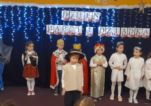 Występy dzieci na dzień Babci i Dziadka